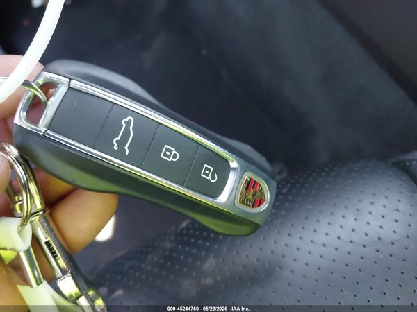 2020 PORSCHE CAYENNE
