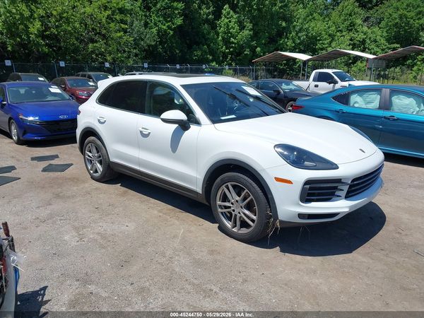 2020 PORSCHE CAYENNE