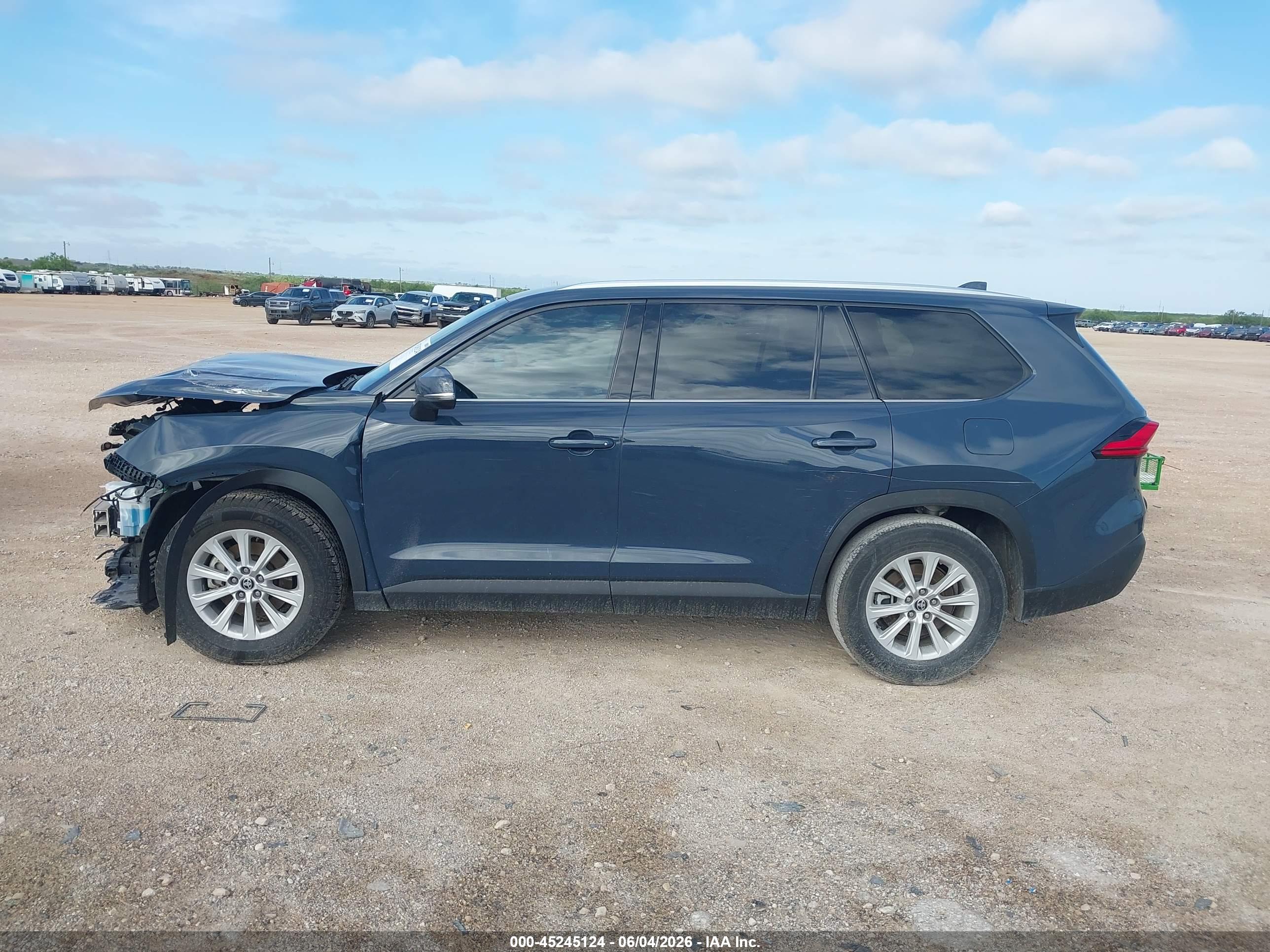 2024 TOYOTA GRAND HIGHLANDER XLE