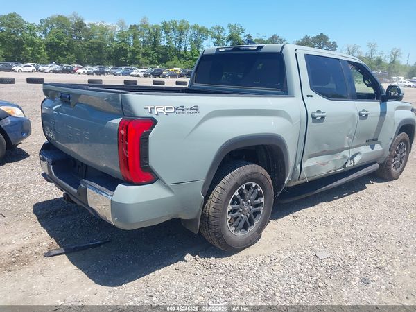 2025 TOYOTA TUNDRA SR5