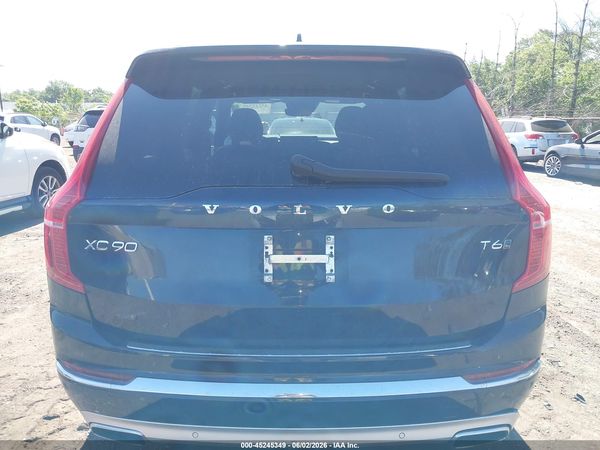2021 VOLVO XC90