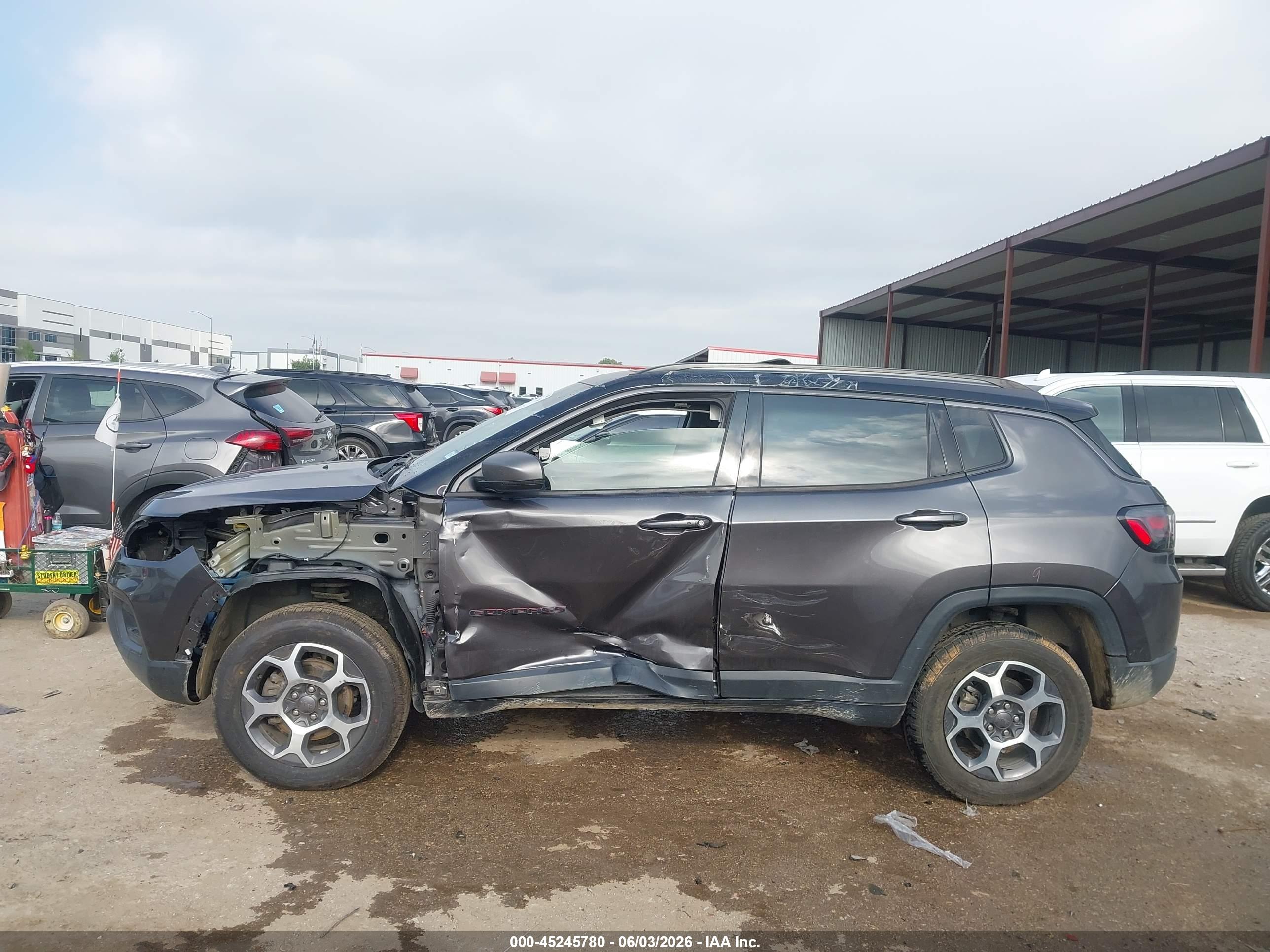 2022 JEEP COMPASS TRAILHAWK 4X4