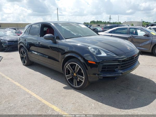 2019 PORSCHE CAYENNE S