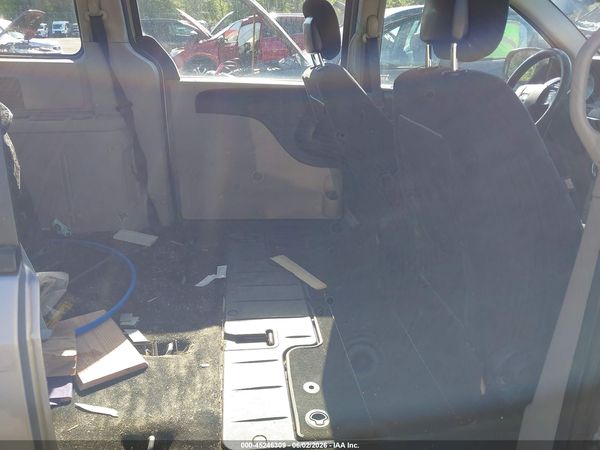 2013 DODGE GRAND CARAVAN AMERICAN VALUE PKG — I8