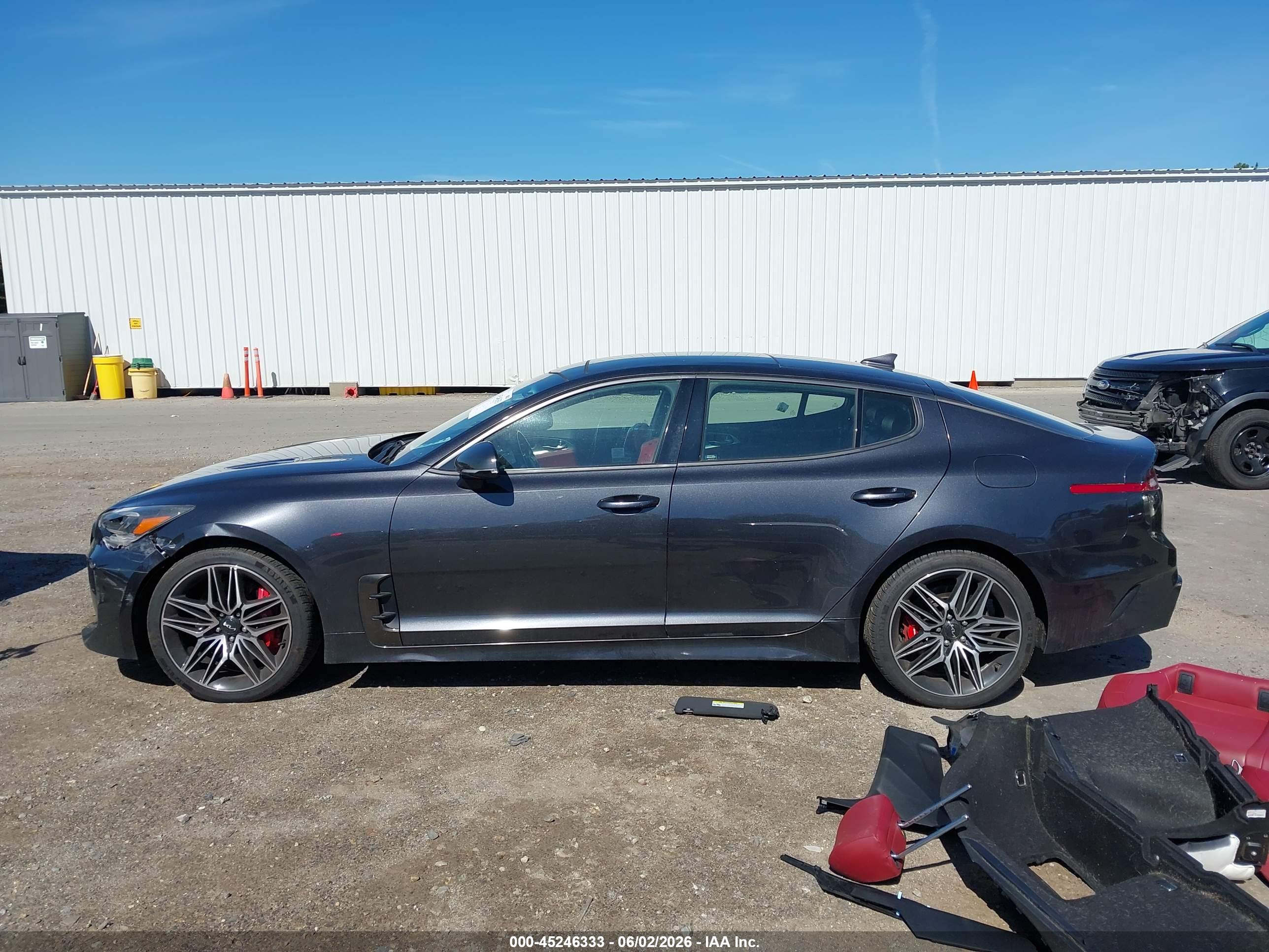 2022 KIA STINGER GT1