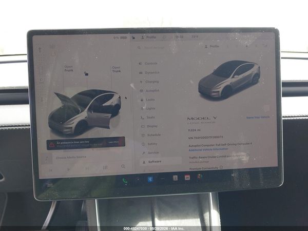 2026 TESLA MODEL Y