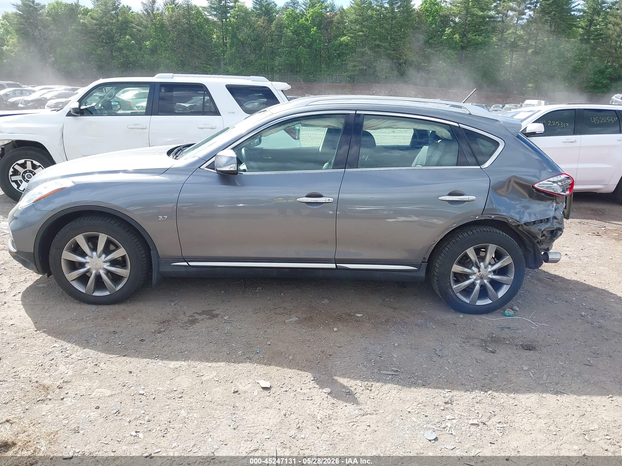 2016 INFINITI QX50
