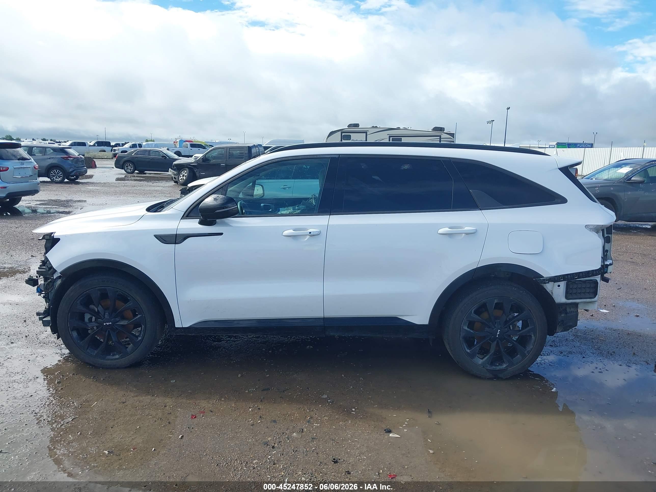 2022 KIA SORENTO SX