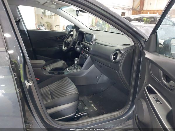 2020 HYUNDAI KONA SE