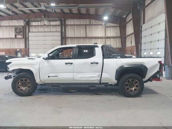 2025 TOYOTA TACOMA HYBRID TRAILHUNTER