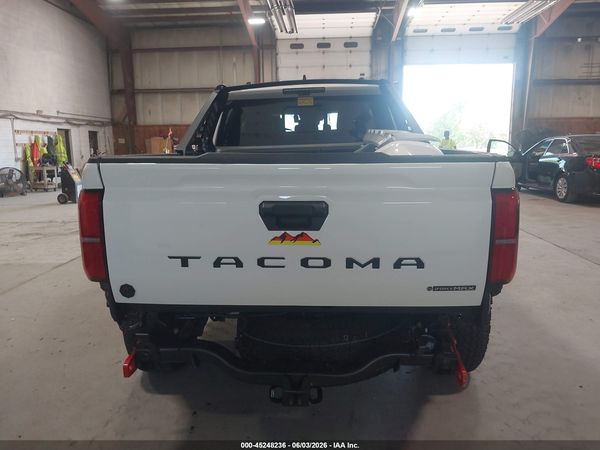 2025 TOYOTA TACOMA HYBRID TRAILHUNTER