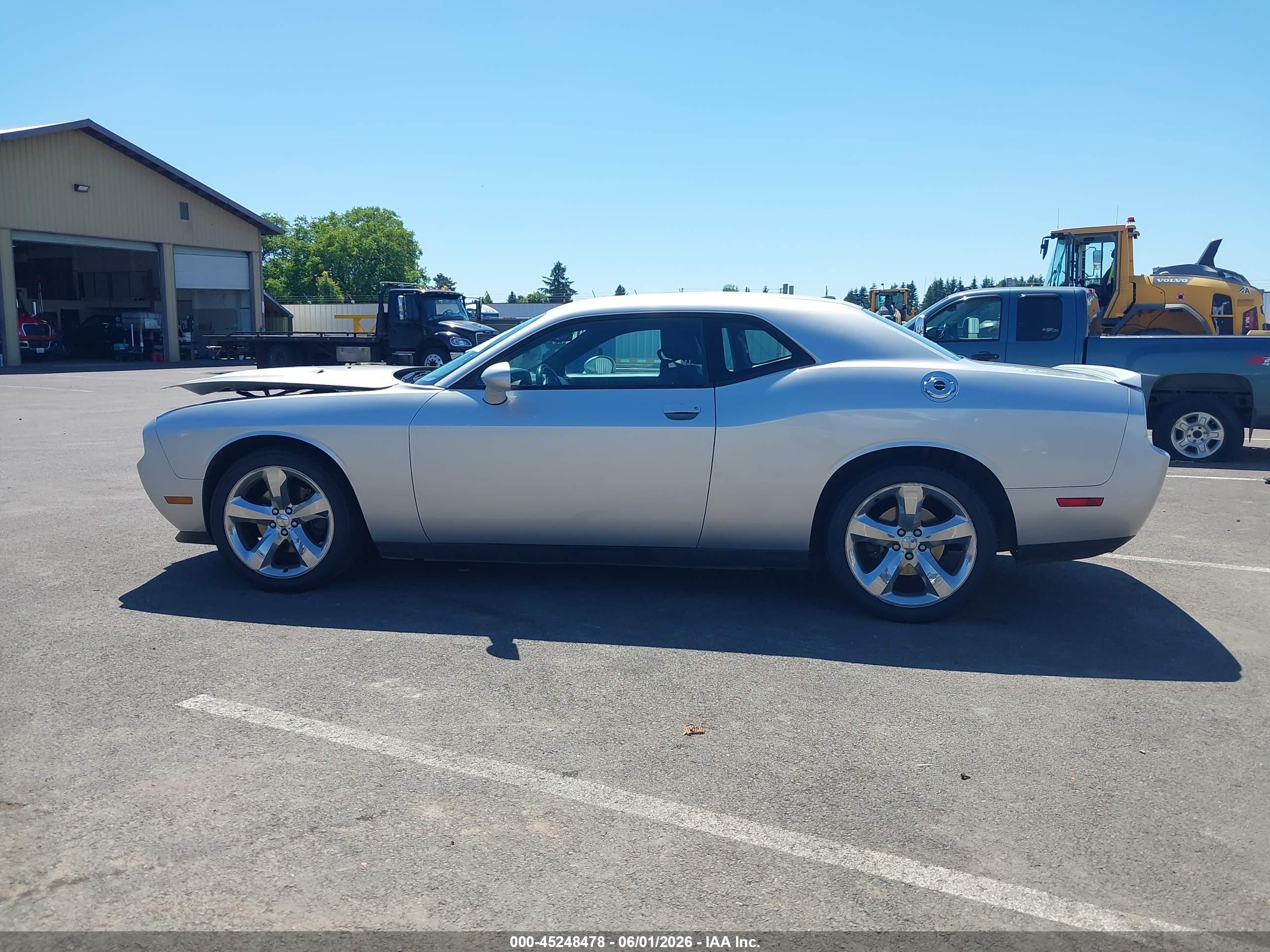 2012 DODGE CHALLENGER SXT