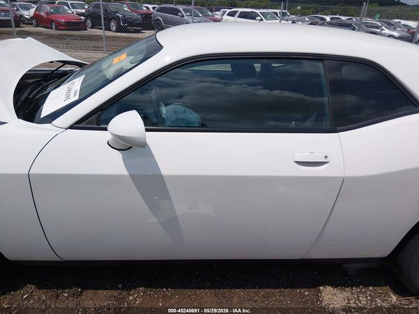 2022 DODGE CHALLENGER SXT
