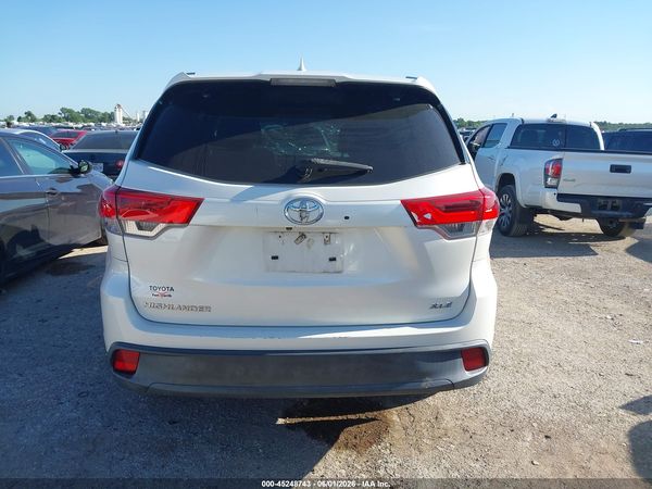 2018 TOYOTA HIGHLANDER XLE