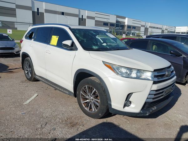2018 TOYOTA HIGHLANDER XLE