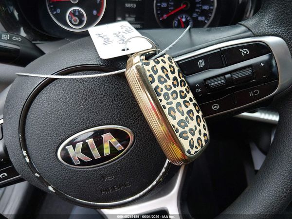 2022 KIA K5 LXS
