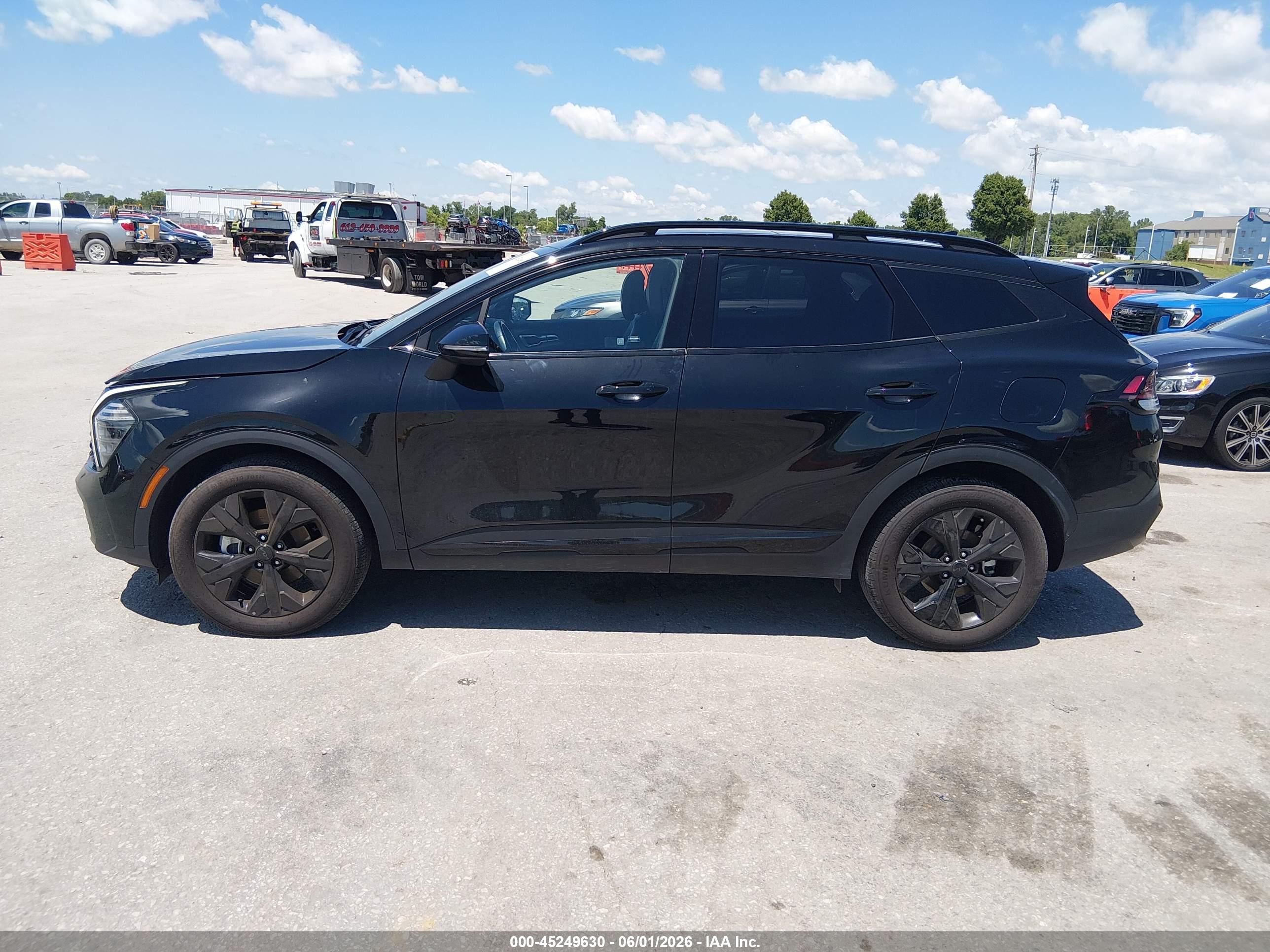 2025 KIA SPORTAGE X-LINE