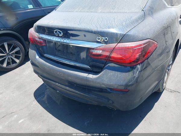 2016 INFINITI Q70H
