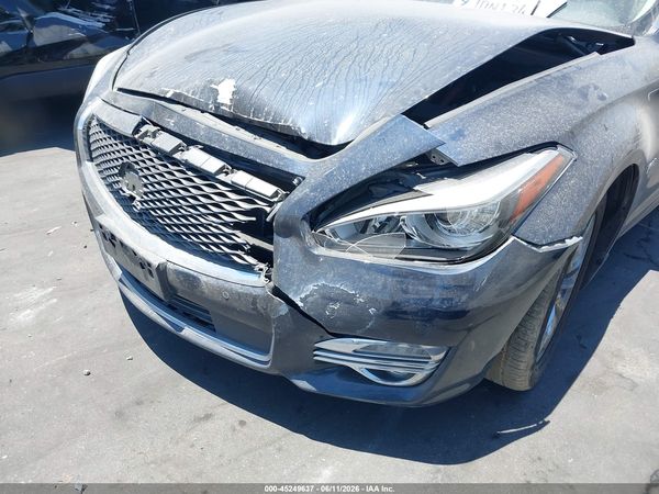 2016 INFINITI Q70H