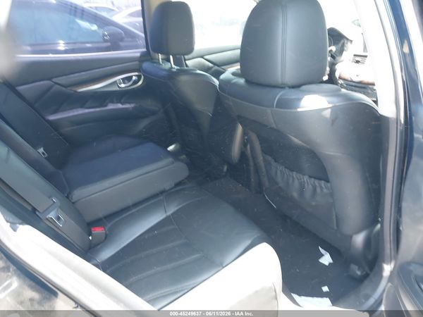 2016 INFINITI Q70H