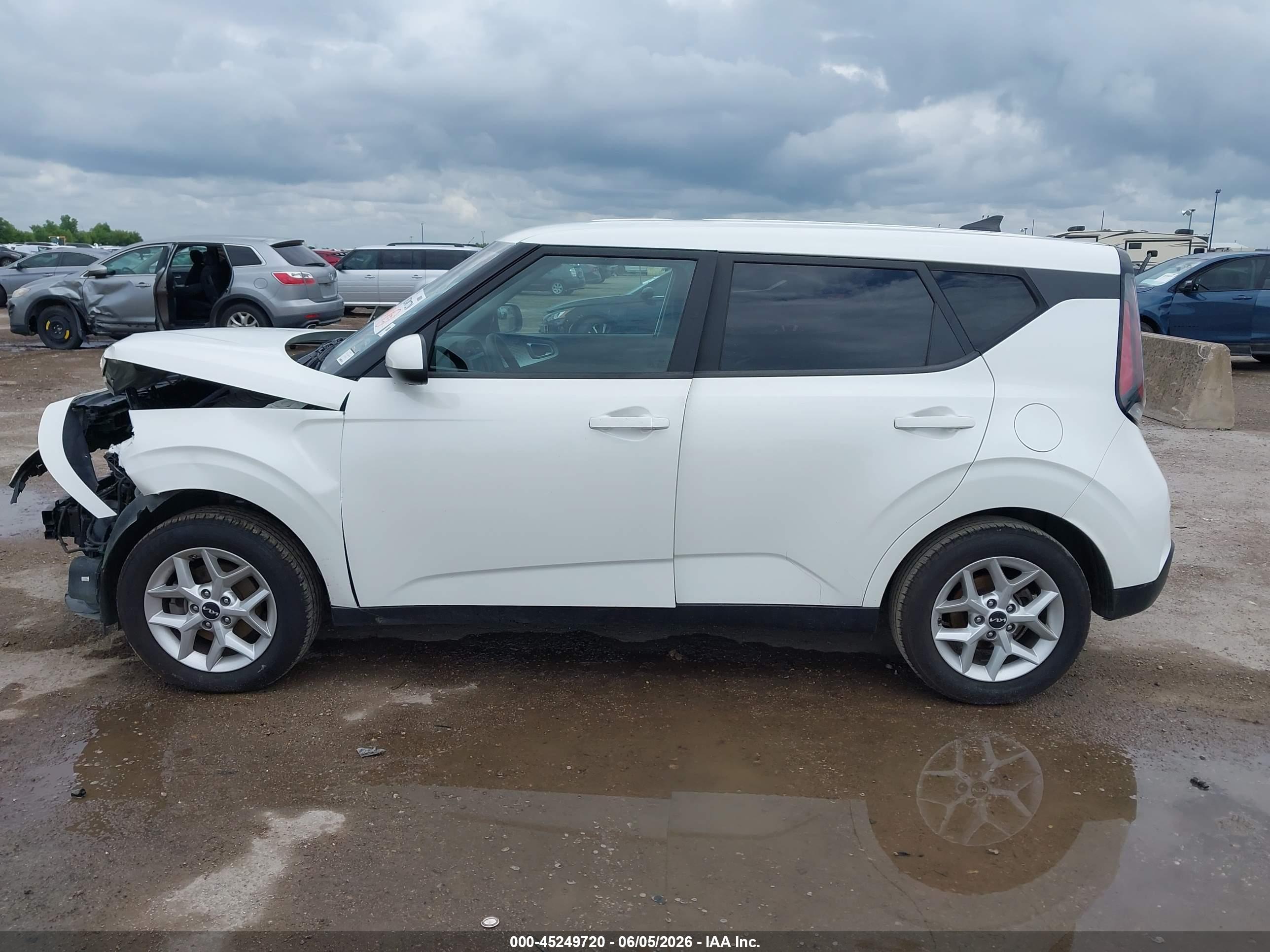 2024 KIA SOUL LX