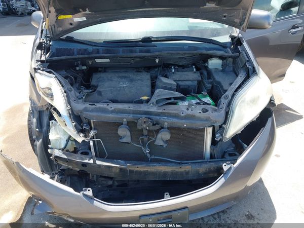 2012 TOYOTA SIENNA XLE 7 PASSENGER