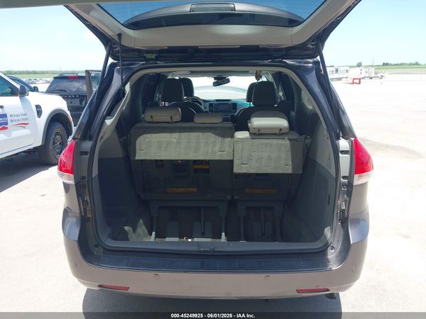 2012 TOYOTA SIENNA XLE 7 PASSENGER