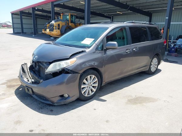 2012 TOYOTA SIENNA XLE 7 PASSENGER