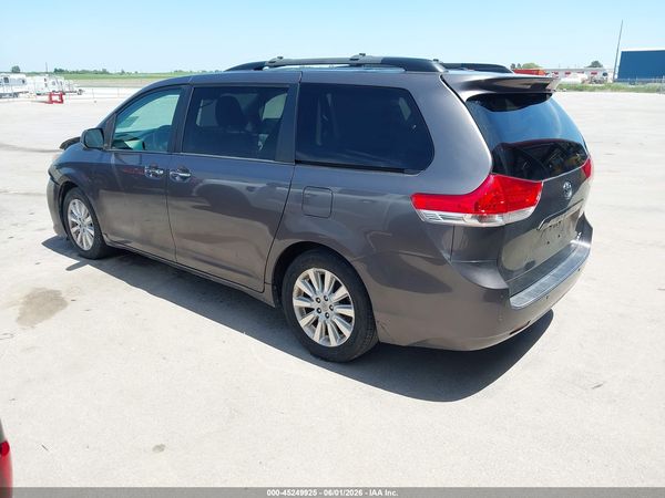 2012 TOYOTA SIENNA XLE 7 PASSENGER