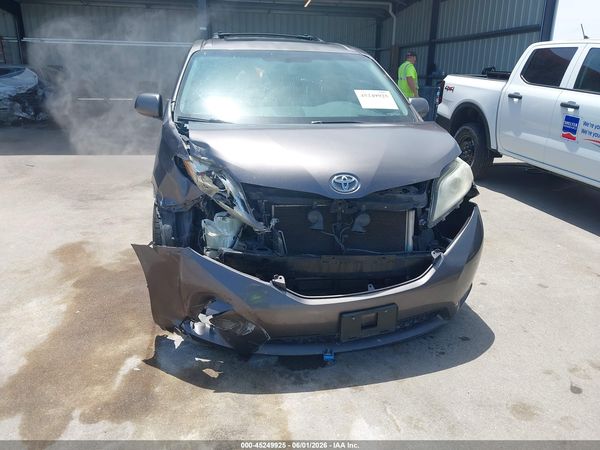 2012 TOYOTA SIENNA XLE 7 PASSENGER
