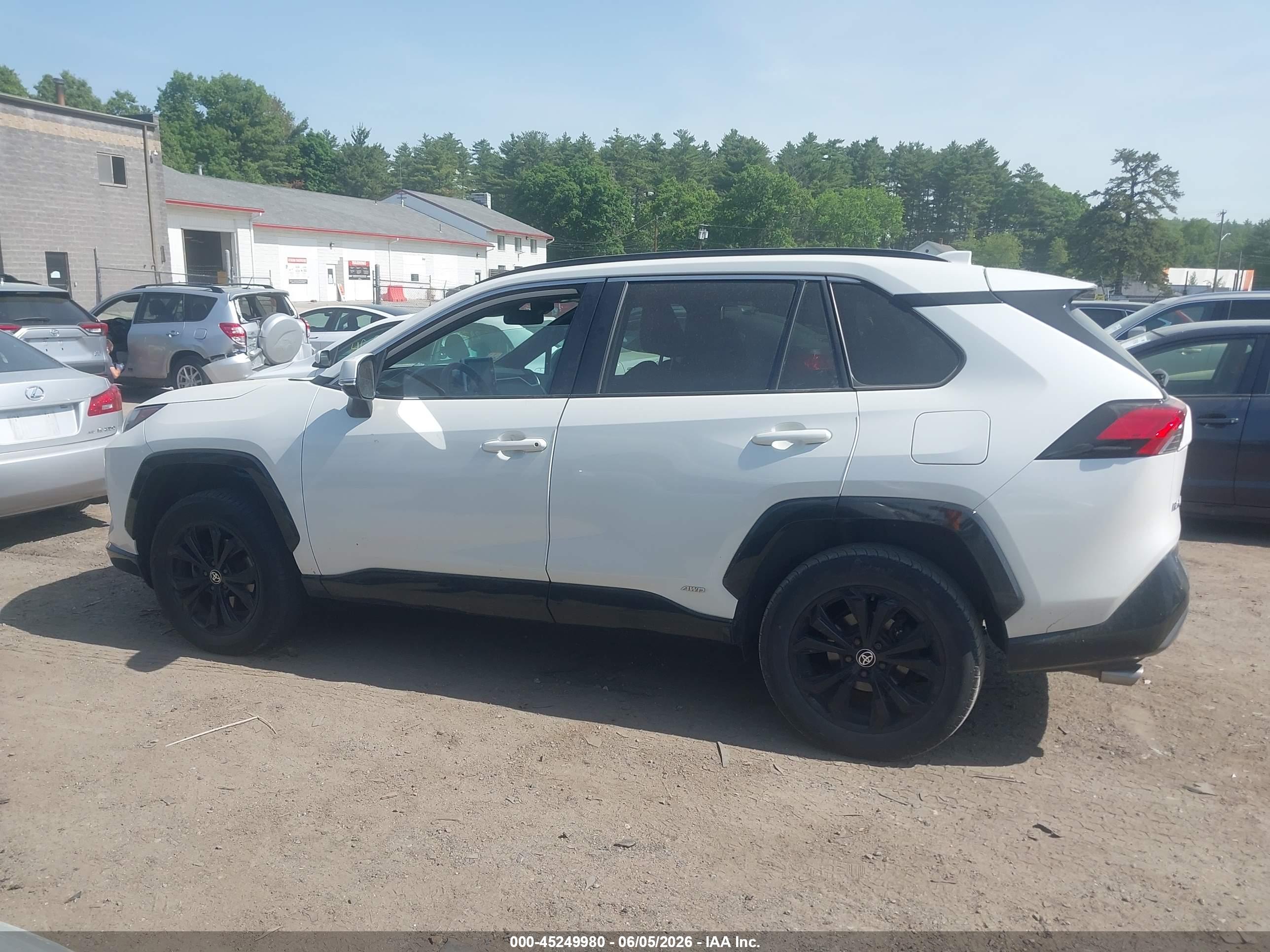 2022 TOYOTA RAV4 HYBRID SE