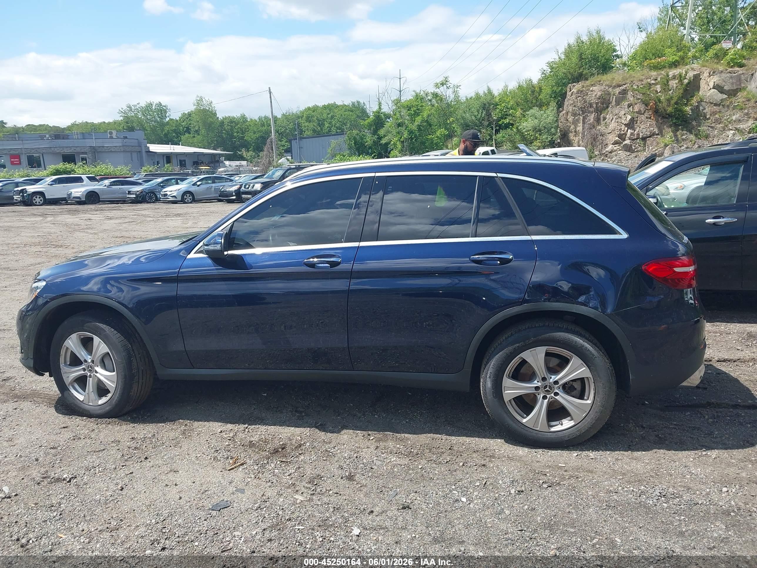 2018 MERCEDES-BENZ GLC 300 4MATIC