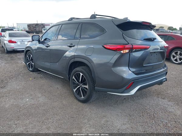 2021 TOYOTA HIGHLANDER XSE