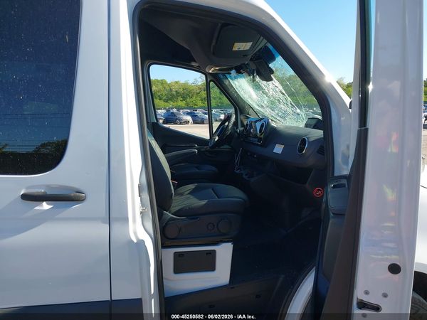2025 MERCEDES-BENZ SPRINTER 2500