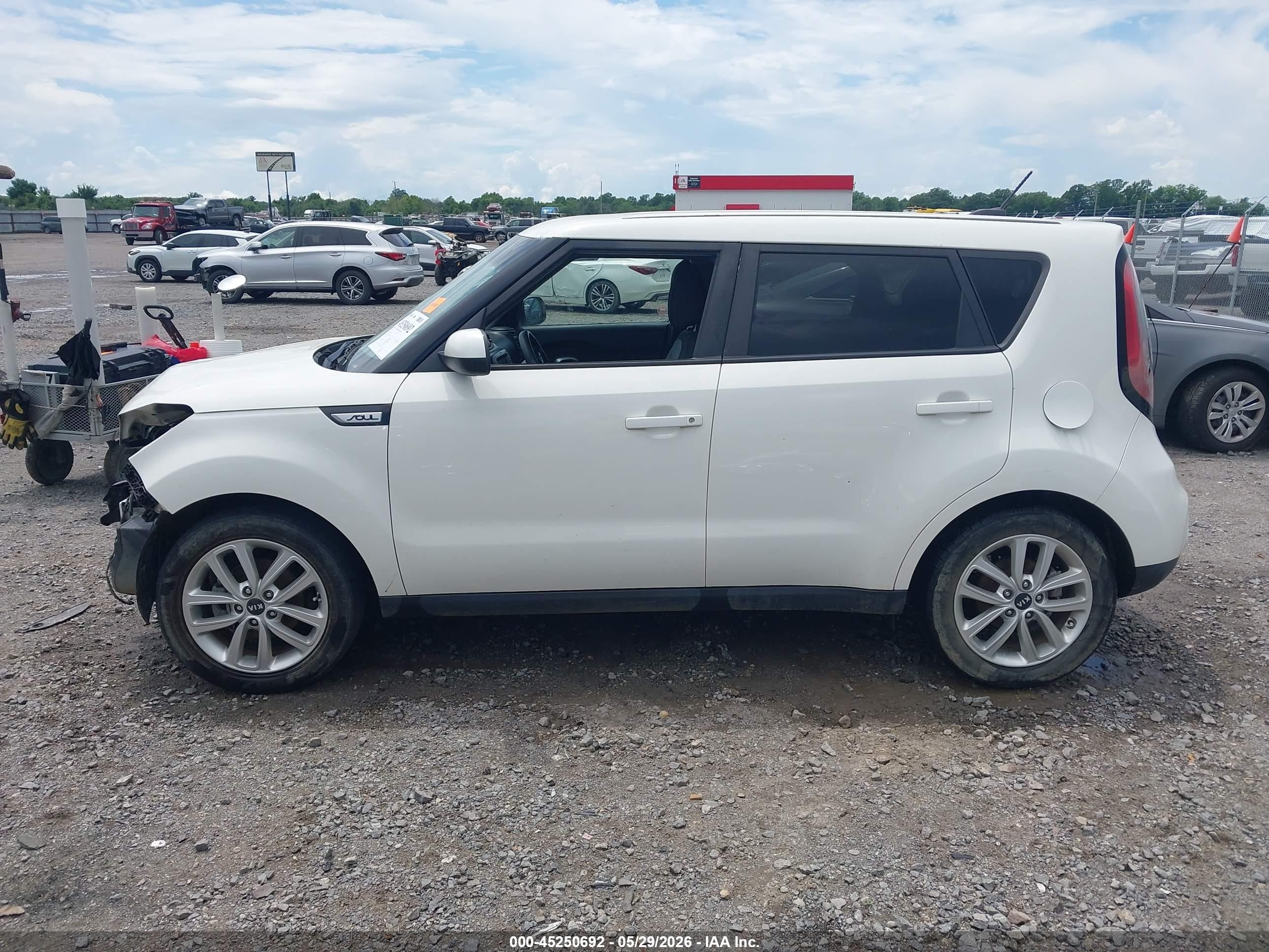 2019 KIA SOUL +