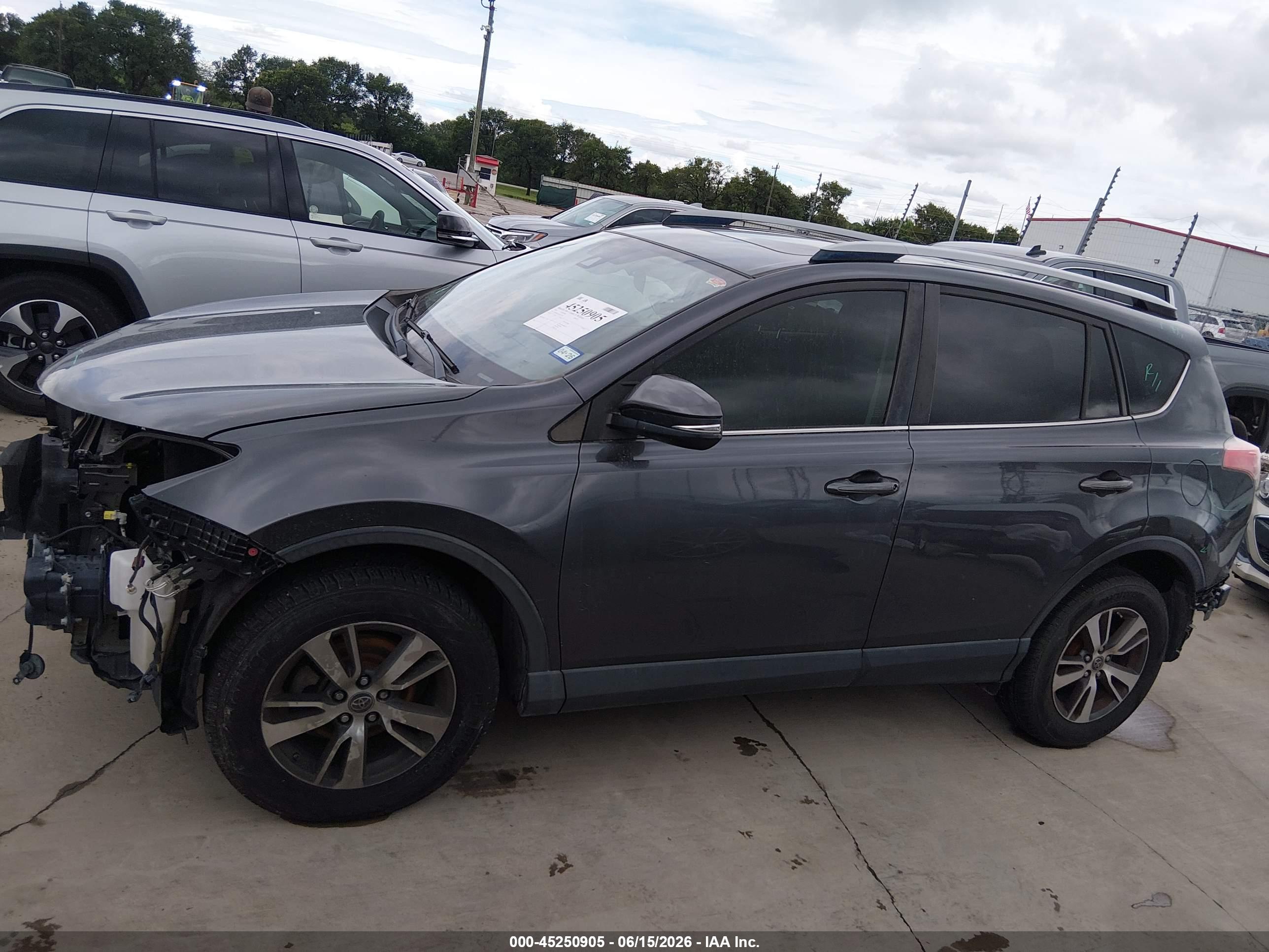 2018 TOYOTA RAV4 XLE