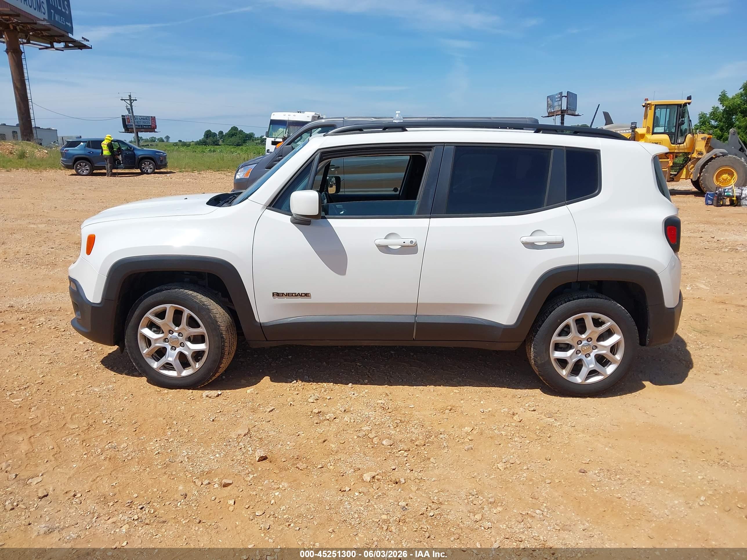 2018 JEEP RENEGADE LATITUDE 4X4