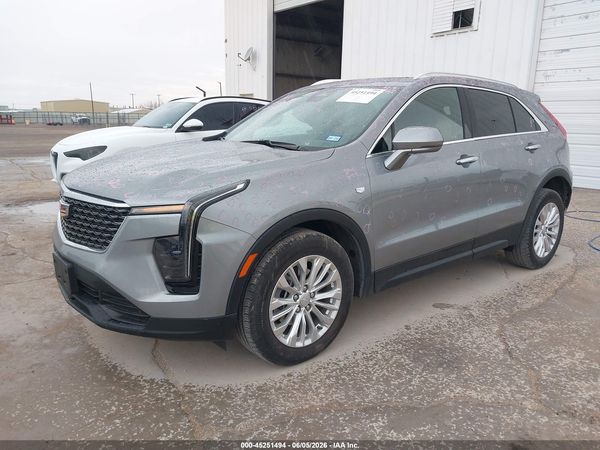 2024 CADILLAC XT4 FWD LUXURY