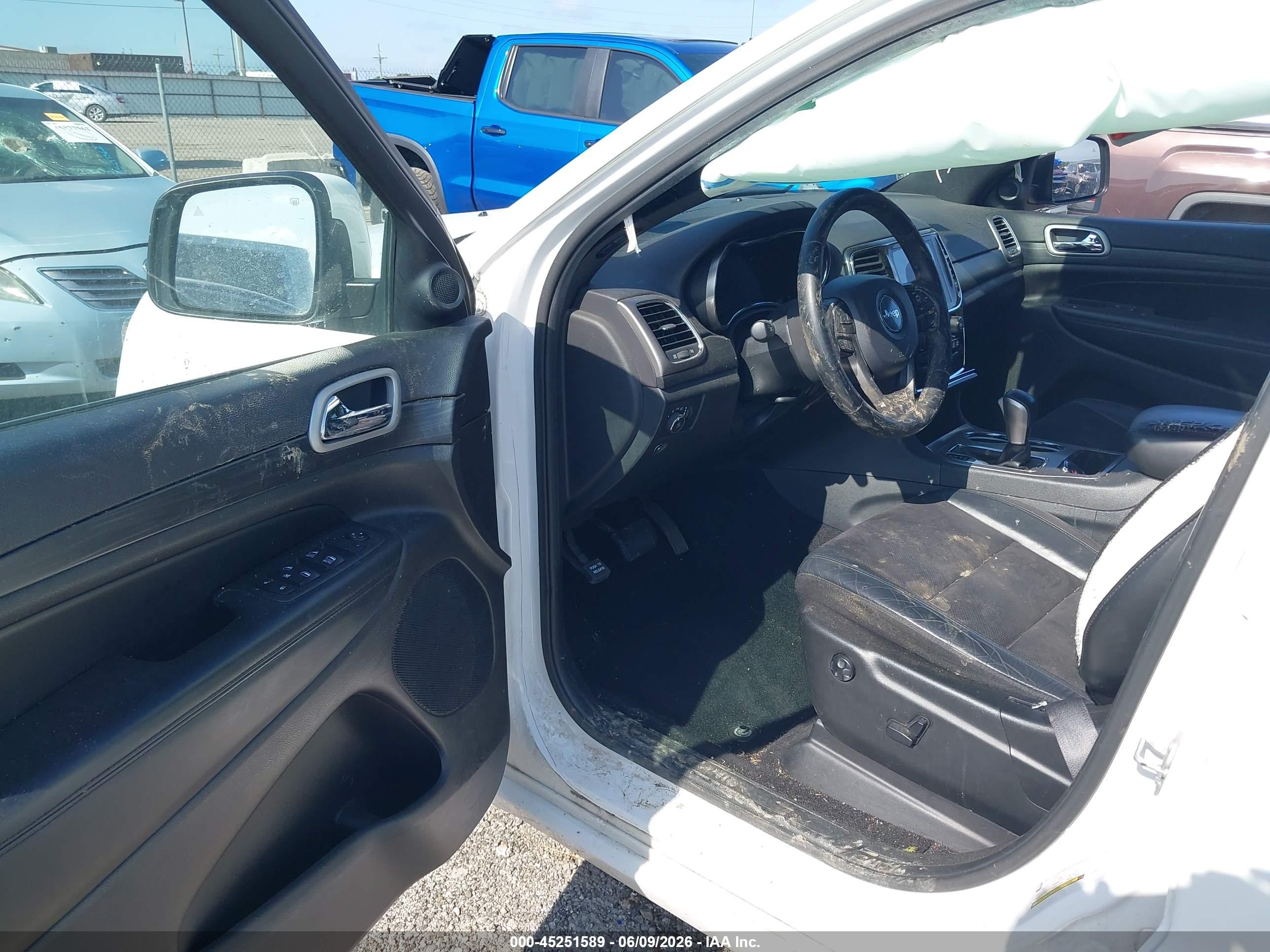 2020 JEEP GRAND CHEROKEE ALTITUDE 4X2