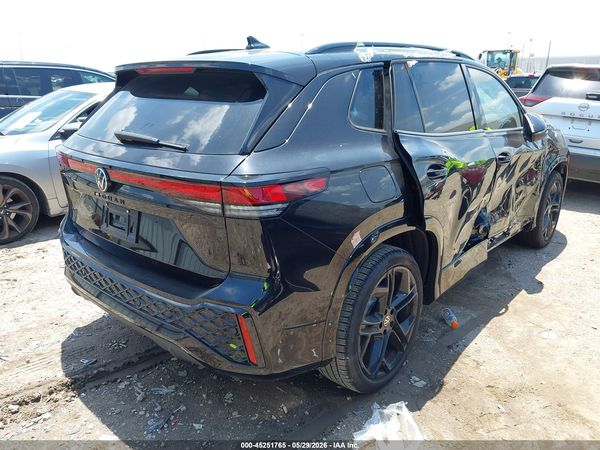 2026 VOLKSWAGEN TIGUAN SE R-LINE BLACK — I4