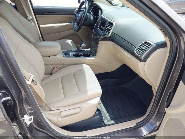 2019 JEEP GRAND CHEROKEE LAREDO E 4X4