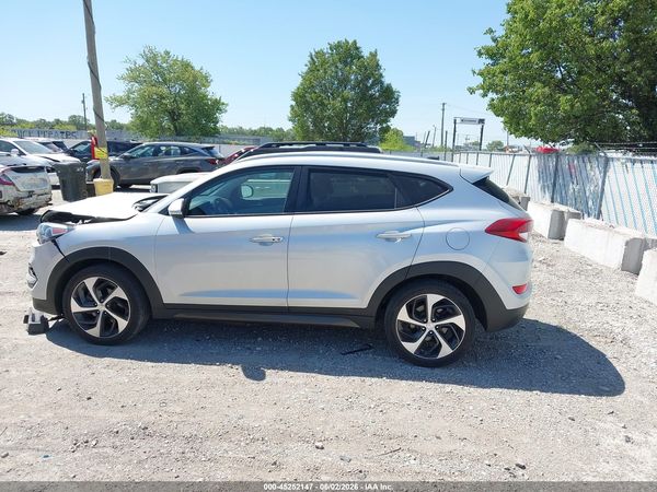 2016 HYUNDAI TUCSON SPORT