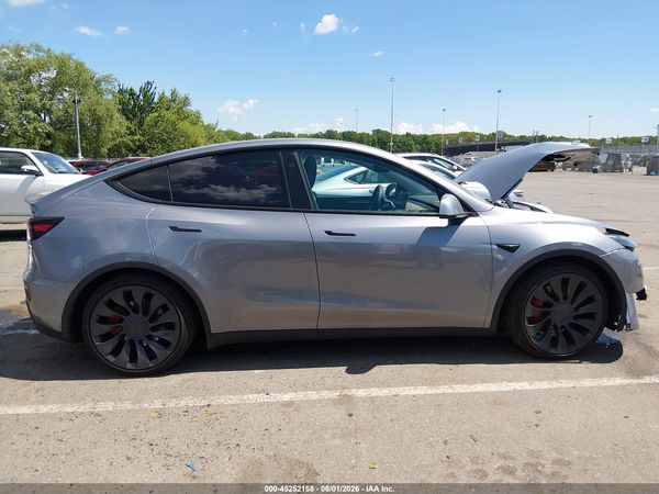 2024 TESLA MODEL Y