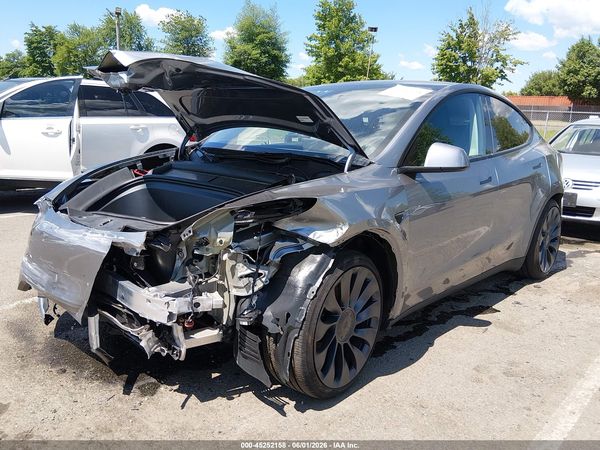 2024 TESLA MODEL Y