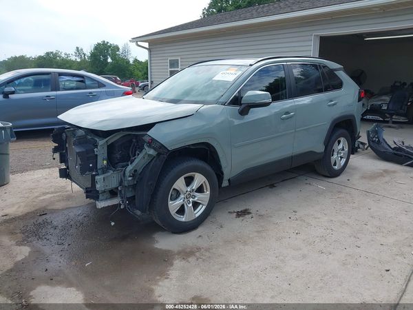 2021 TOYOTA RAV4 XLE