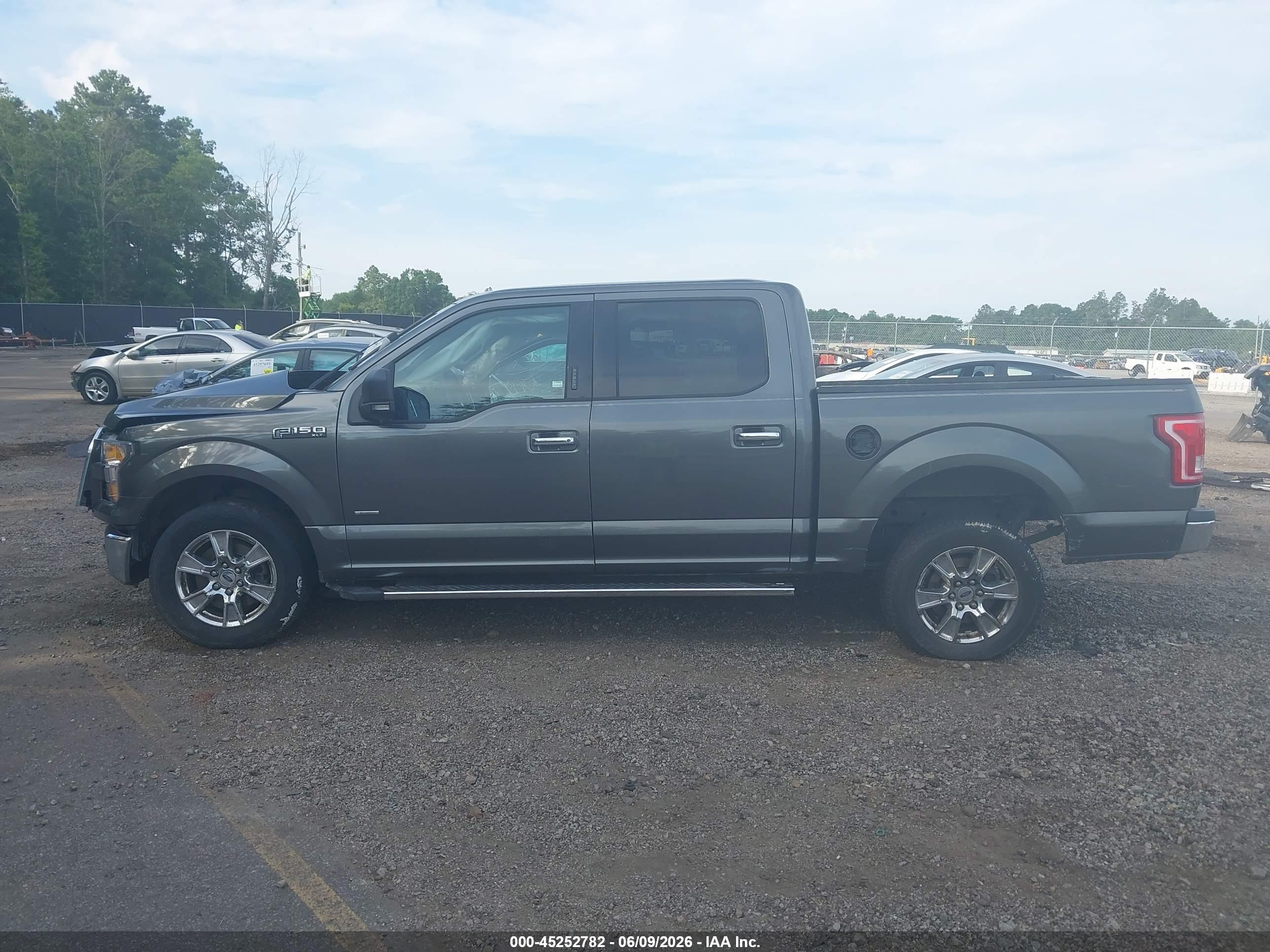 2017 FORD F-150 XLT