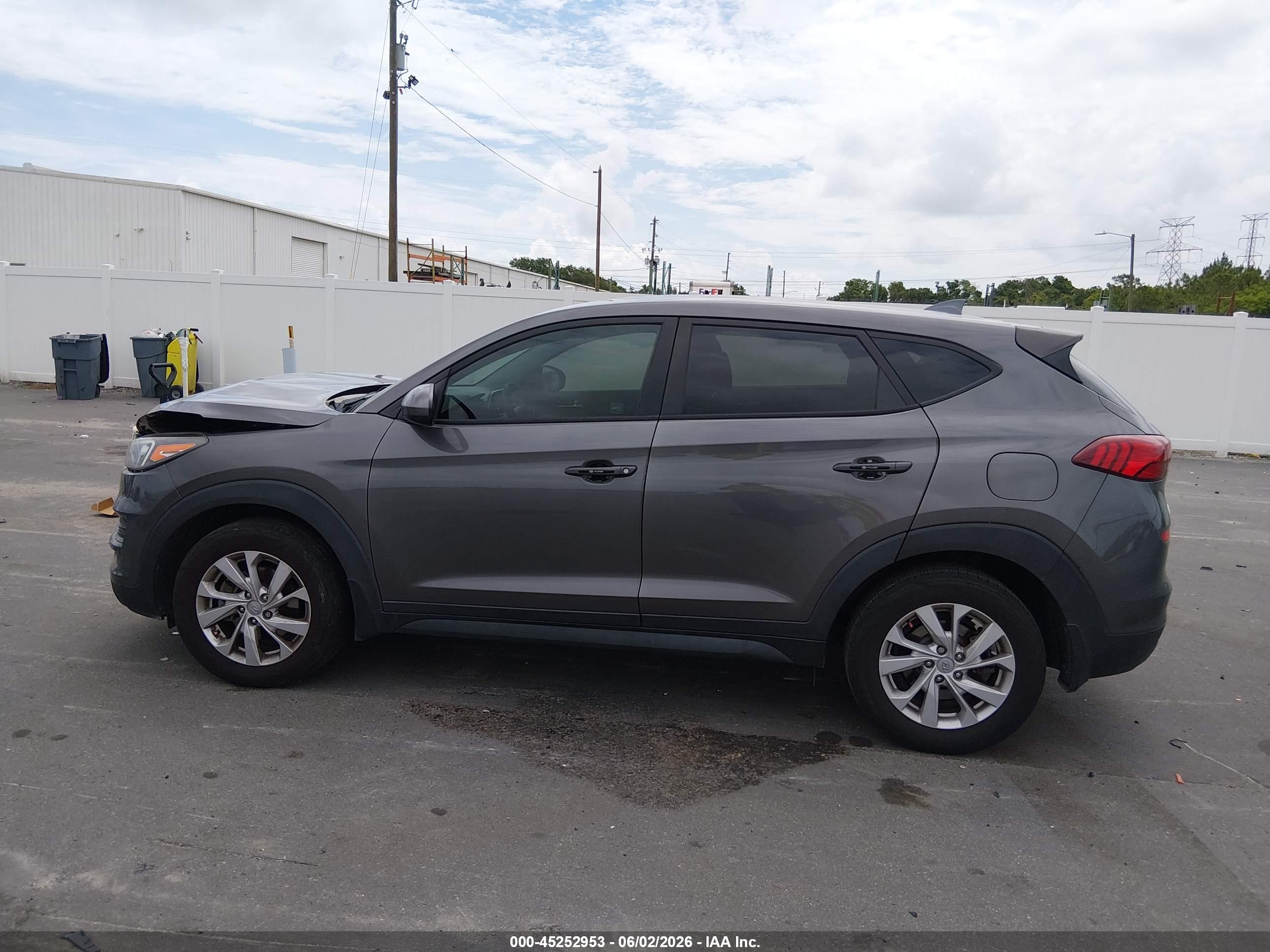 2020 HYUNDAI TUCSON SE
