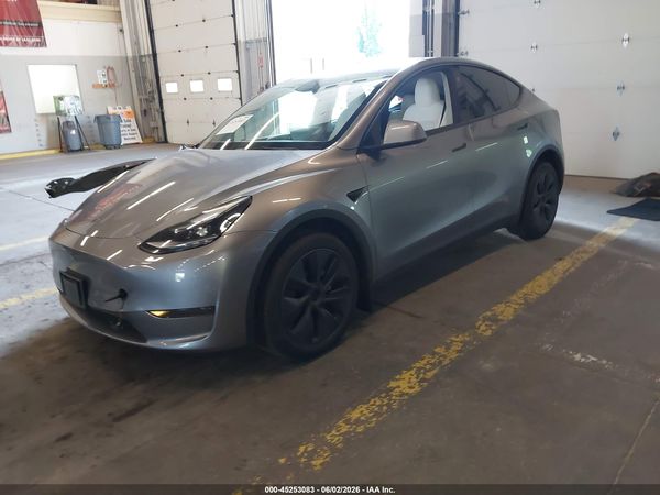 2025 TESLA MODEL Y RWD
