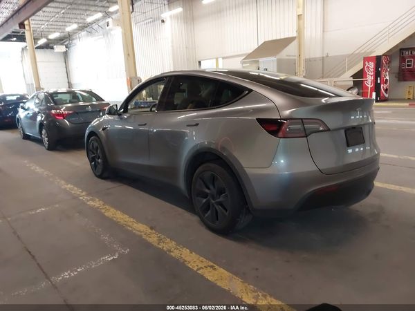 2025 TESLA MODEL Y RWD
