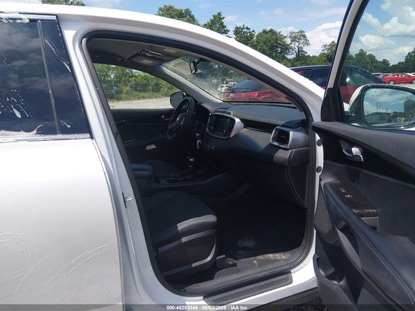 2019 KIA SORENTO 2.4L LX